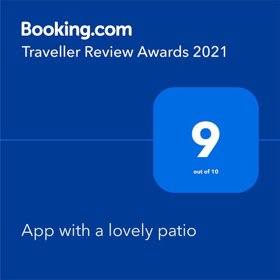 App With A Lovely Patio Apartment มาลีโลชินจ์ ภายนอก รูปภาพ